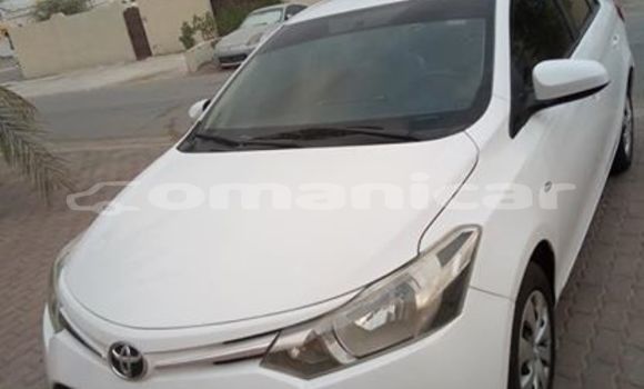 Buy Used Toyota Yaris White Car in Muscat in Masqat Buy Used Toyota Yaris White Car in Muscat in Masqat