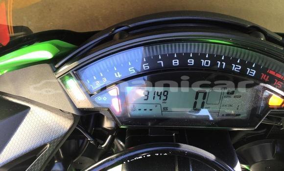 Buy Used Kawasaki ZX-R Green Bike in Muscat in Masqat Buy Used Kawasaki ZX-R Green Bike in Muscat in Masqat