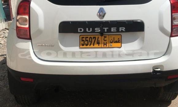 Buy Used Renault Duster White Car in Muscat in Masqat