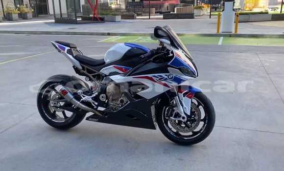 Buy Used BMW S 1000 White Bike in Saham in al-Batinah Buy Used BMW S 1000 White Bike in Saham in al-Batinah