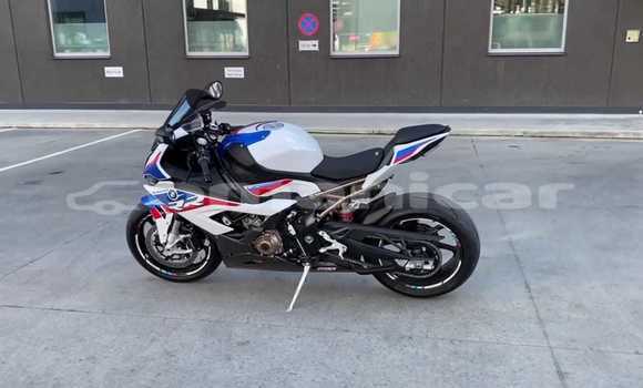 Buy Used BMW S 1000 White Bike in Saham in al-Batinah Buy Used BMW S 1000 White Bike in Saham in al-Batinah