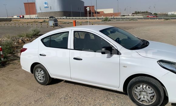 Buy Used Nissan Sunny White Car in Muscat in Masqat Buy Used Nissan Sunny White Car in Muscat in Masqat