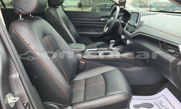 Buy Used Nissan Altima Silver Car in Al khuwair in al-Batinah Buy Used Nissan Altima Silver Car in Al khuwair in al-Batinah