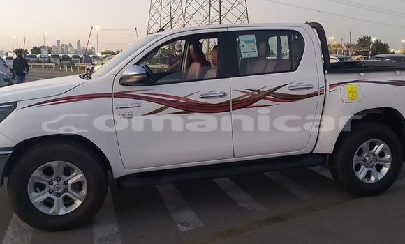 Buy Used Toyota HiAce White Truck in Salalah in Dhufar Buy Used Toyota HiAce White Truck in Salalah in Dhufar