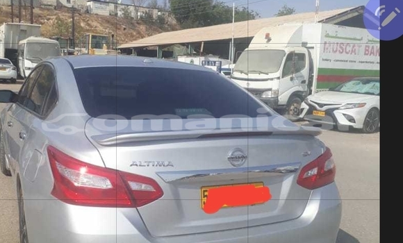 Buy Used Nissan Altima Silver Car in Qurayyat in Masqat Buy Used Nissan Altima Silver Car in Qurayyat in Masqat
