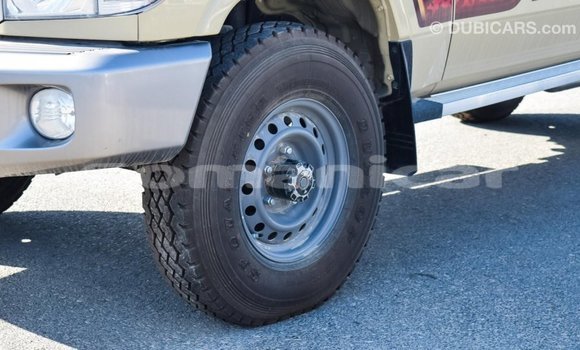Buy Import Toyota Land Cruiser Beige Car in Import - Dubai in Dhufar Buy Import Toyota Land Cruiser Beige Car in Import - Dubai in Dhufar