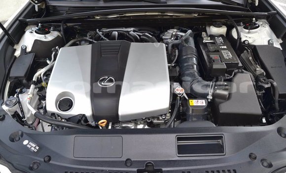 Buy Used Lexus ES White Car in as–Suwayq in al-Batinah Buy Used Lexus ES White Car in as–Suwayq in al-Batinah