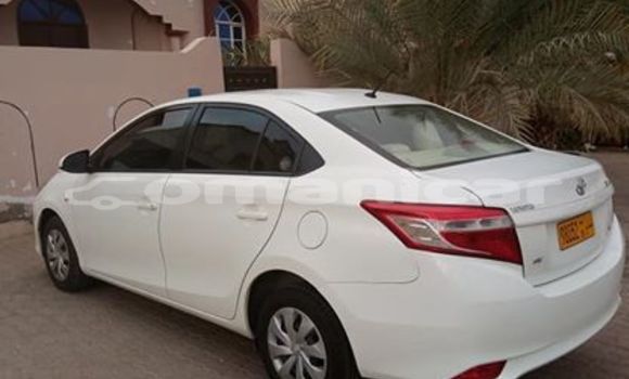 Buy Used Toyota Yaris White Car in Muscat in Masqat Buy Used Toyota Yaris White Car in Muscat in Masqat