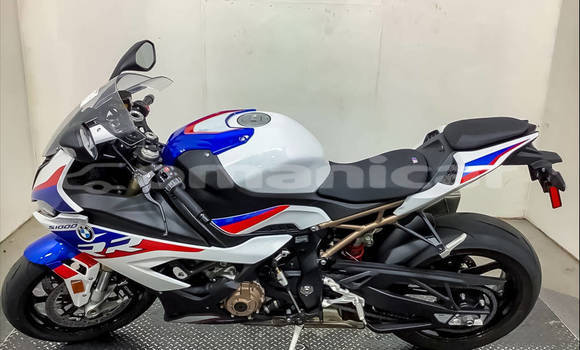Buy Used BMW S 1000 White Bike in Muscat in Masqat Buy Used BMW S 1000 White Bike in Muscat in Masqat