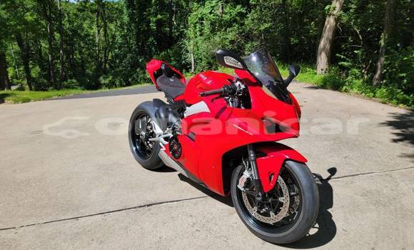 Buy Used Ducati Panigale Red Bike in Muscat in Masqat Buy Used Ducati Panigale Red Bike in Muscat in Masqat