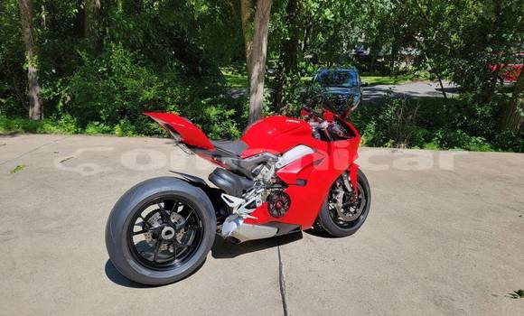 Buy Used Ducati Panigale Red Bike in Muscat in Masqat Buy Used Ducati Panigale Red Bike in Muscat in Masqat