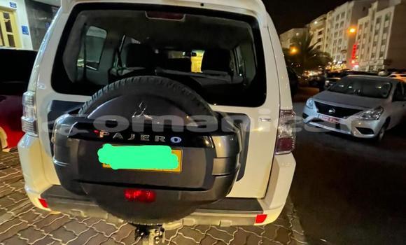 Buy Used Mitsubishi Pajero White Car in Muscat in Masqat Buy Used Mitsubishi Pajero White Car in Muscat in Masqat