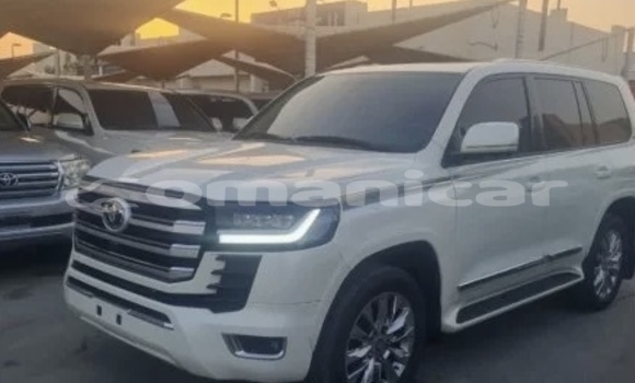 Buy Used Toyota Land Cruiser White Car in Muscat in Masqat Buy Used Toyota Land Cruiser White Car in Muscat in Masqat