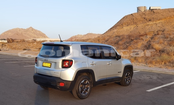 Buy Used Jeep Renegade Silver Car in Muscat in Masqat