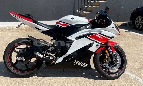 Buy Used Yamaha R1 White Bike in Muscat in Masqat