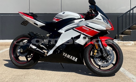 Buy Used Yamaha R1 White Bike in Muscat in Masqat Buy Used Yamaha R1 White Bike in Muscat in Masqat