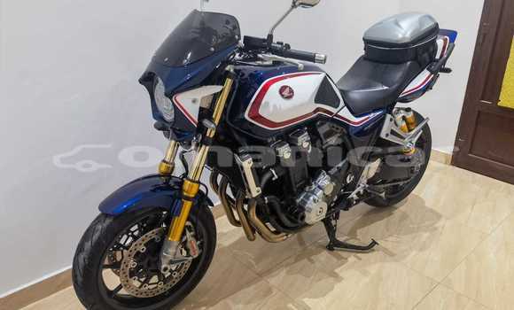 Buy Used Yamaha TENERE White Bike in Muscat in Masqat Buy Used Yamaha TENERE White Bike in Muscat in Masqat