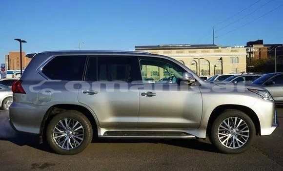 Buy Used Lexus LX 570 Silver Car in al–Khaburah in al-Batinah