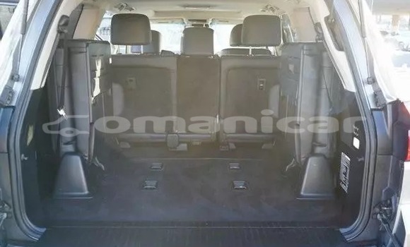 Buy Used Lexus LX 570 Silver Car in al–Khaburah in al-Batinah Buy Used Lexus LX 570 Silver Car in al–Khaburah in al-Batinah