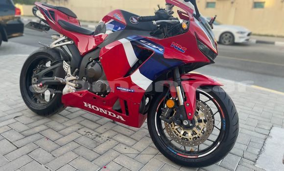 Buy Used Honda CBR Red Bike in Muscat in Masqat Buy Used Honda CBR Red Bike in Muscat in Masqat