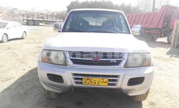 Buy Used Mitsubishi Pajero White Car in Muscat in Masqat
