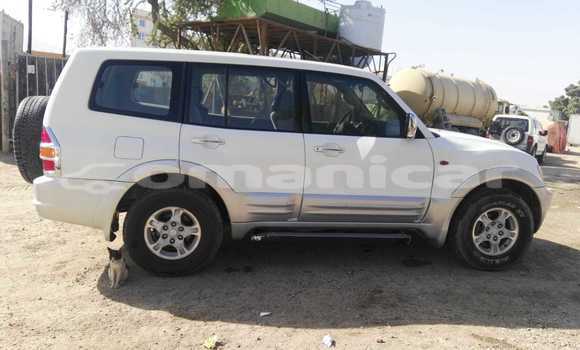 Buy Used Mitsubishi Pajero White Car in Muscat in Masqat Buy Used Mitsubishi Pajero White Car in Muscat in Masqat