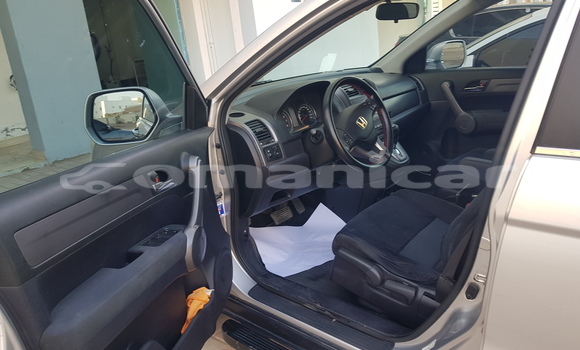 Buy Used Honda CR–V Silver Car in as–Sib in Masqat Buy Used Honda CR–V Silver Car in as–Sib in Masqat