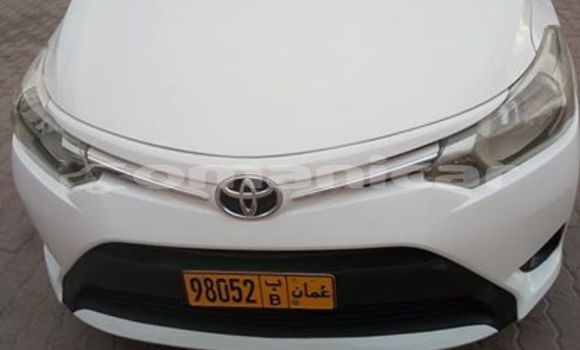 Buy Used Toyota Yaris White Car in Muscat in Masqat Buy Used Toyota Yaris White Car in Muscat in Masqat