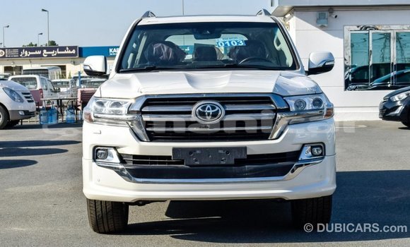 Buy Import Toyota Land Cruiser White Car in Import - Dubai in Dhufar Buy Import Toyota Land Cruiser White Car in Import - Dubai in Dhufar