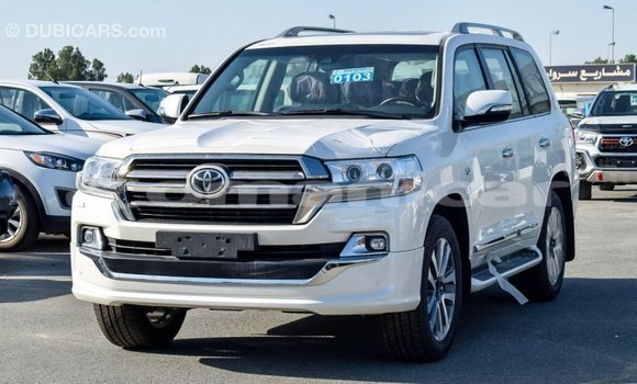 Buy Import Toyota Land Cruiser White Car in Import - Dubai in Dhufar Buy Import Toyota Land Cruiser White Car in Import - Dubai in Dhufar