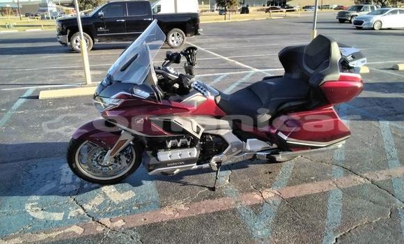 Buy Used Honda GOLD WING Red Bike in Muscat in Masqat Buy Used Honda GOLD WING Red Bike in Muscat in Masqat