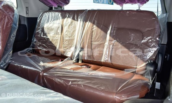 Buy Import Toyota Land Cruiser White Car in Import - Dubai in Dhufar Buy Import Toyota Land Cruiser White Car in Import - Dubai in Dhufar