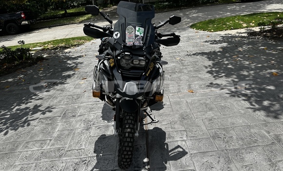 Buy Used BMW R1200GS Adventure Black Bike in al–Masna'ah in al-Batinah Buy Used BMW R1200GS Adventure Black Bike in al–Masna'ah in al-Batinah