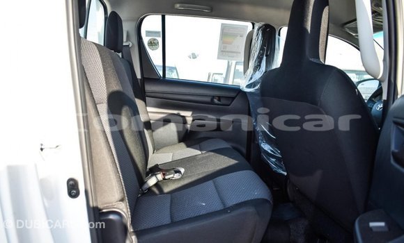 Buy Import Toyota Hilux White Car in Import - Dubai in Dhufar Buy Import Toyota Hilux White Car in Import - Dubai in Dhufar