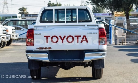 Buy Import Toyota Hilux White Car in Import - Dubai in Dhufar Buy Import Toyota Hilux White Car in Import - Dubai in Dhufar