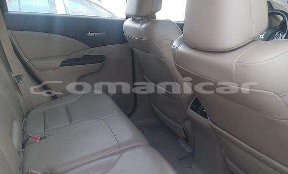 Buy Used Honda CR–V White Car in Masqat in Masqat Buy Used Honda CR–V White Car in Masqat in Masqat