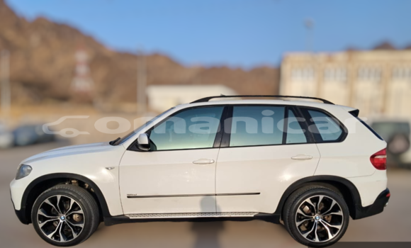 Buy Used BMW M5 White Car in Muscat in Masqat Buy Used BMW M5 White Car in Muscat in Masqat