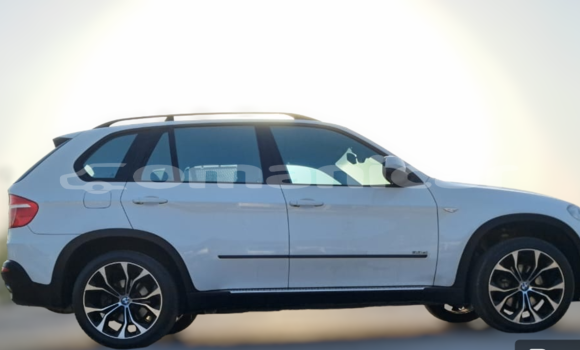 Buy Used BMW M5 White Car in Muscat in Masqat Buy Used BMW M5 White Car in Muscat in Masqat