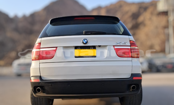 Buy Used BMW M5 White Car in Muscat in Masqat Buy Used BMW M5 White Car in Muscat in Masqat
