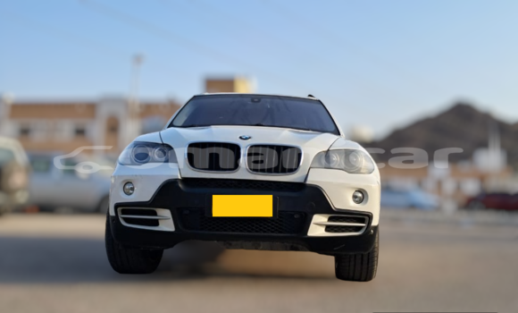Buy Used BMW M5 White Car in Muscat in Masqat Buy Used BMW M5 White Car in Muscat in Masqat