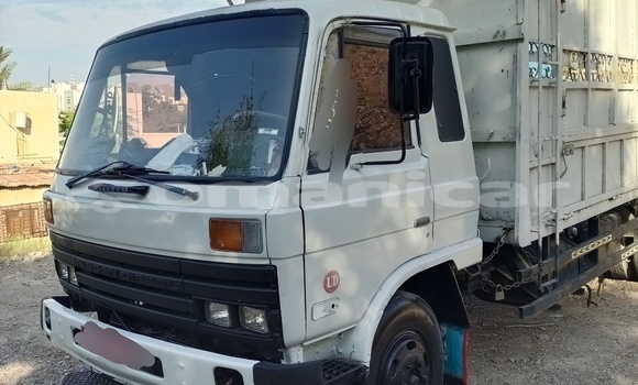 Buy Used Nissan UD White Truck in Ruwi in Masqat Buy Used Nissan UD White Truck in Ruwi in Masqat