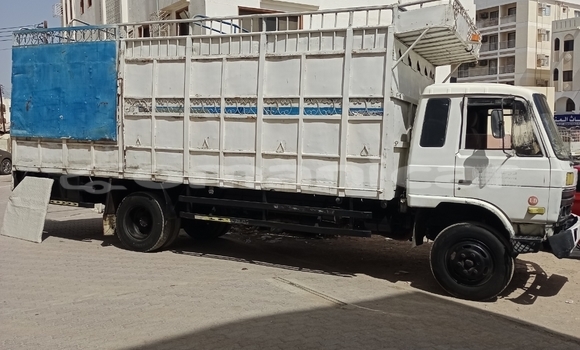 Buy Used Nissan UD White Truck in Ruwi in Masqat Buy Used Nissan UD White Truck in Ruwi in Masqat