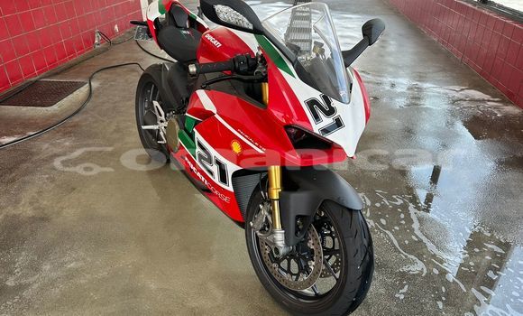 Buy Used Ducati Panigale Red Bike in Muscat in Masqat