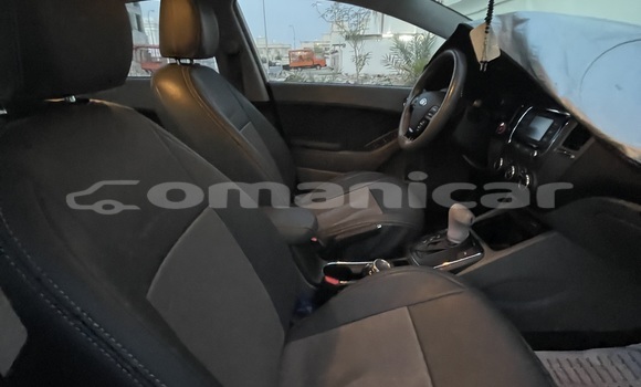 Buy Used Kia Cerato White Car in Muscat in Masqat Buy Used Kia Cerato White Car in Muscat in Masqat
