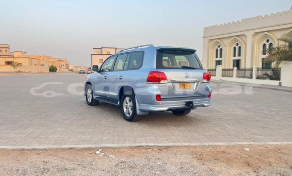 Buy Used Toyota Land Cruiser Blue Car in Masqat in Masqat Buy Used Toyota Land Cruiser Blue Car in Masqat in Masqat