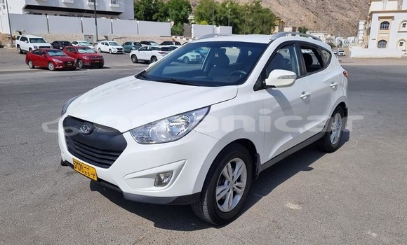 Buy Used Hyundai Tucson White Car in Masqat in Masqat Buy Used Hyundai Tucson White Car in Masqat in Masqat