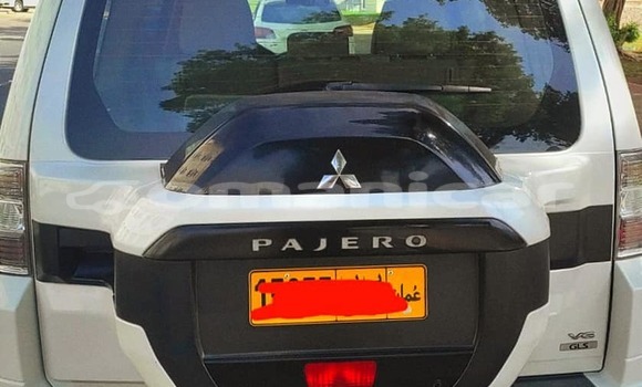 Buy Used Mitsubishi Pajero White Car in Masqat in Masqat Buy Used Mitsubishi Pajero White Car in Masqat in Masqat