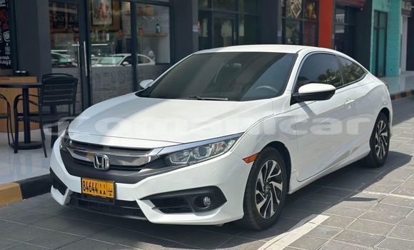Buy Used Honda Civic White Car in Masqat in Masqat Buy Used Honda Civic White Car in Masqat in Masqat