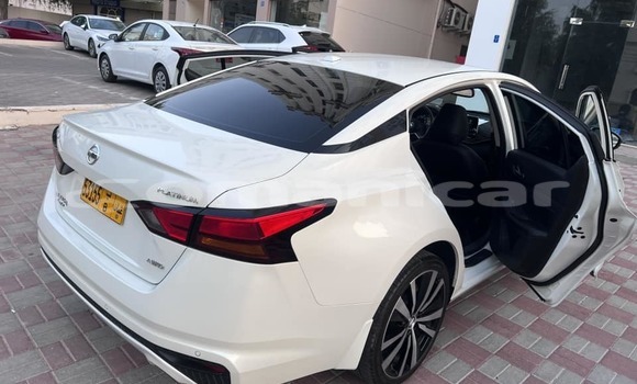 Buy Used Toyota Corolla White Car in Masqat in Masqat Buy Used Toyota Corolla White Car in Masqat in Masqat
