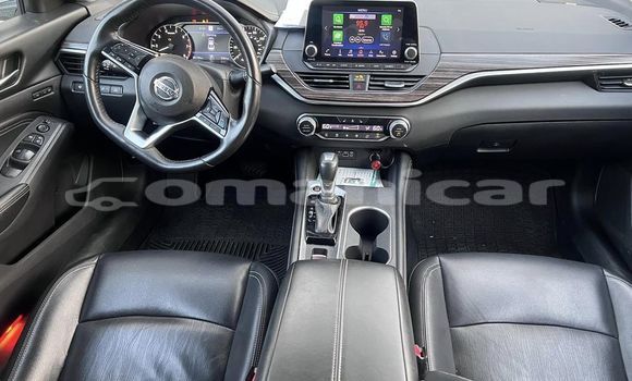 Buy Used Nissan Altima White Car in Masqat in Masqat Buy Used Nissan Altima White Car in Masqat in Masqat